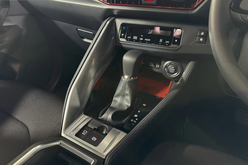 Perodua TRAZ transmission shifter view