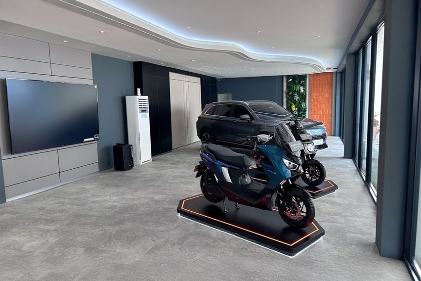 Showroom Polytron