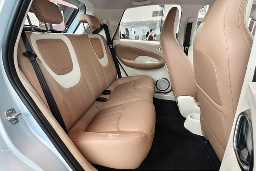 TQ Wuling Bingo rear seats view