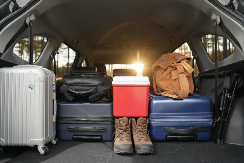 Akomodasi Veloz Hybrid EV