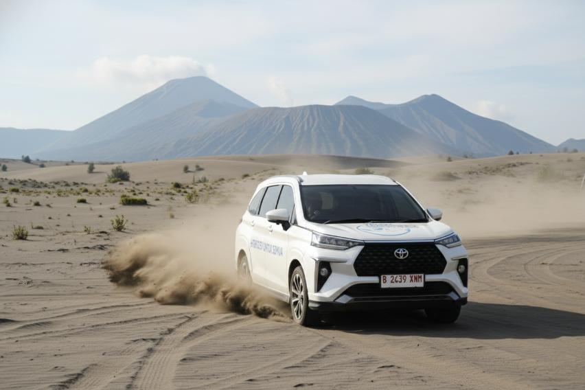 Veloz Hybrid EV Lintas Nusa