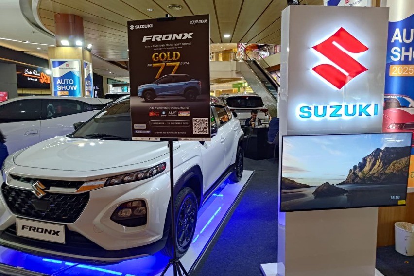 Suzuki Fronx Jadi Perhatian OTO Mall Exhibition di Bintaro Jaya Xchange 1