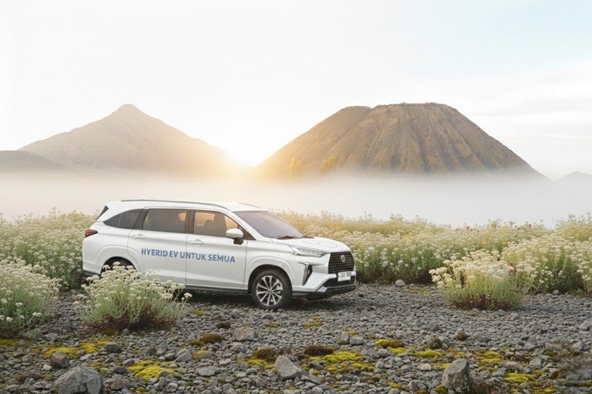 Veloz Hybrid EV Lintas Nusa