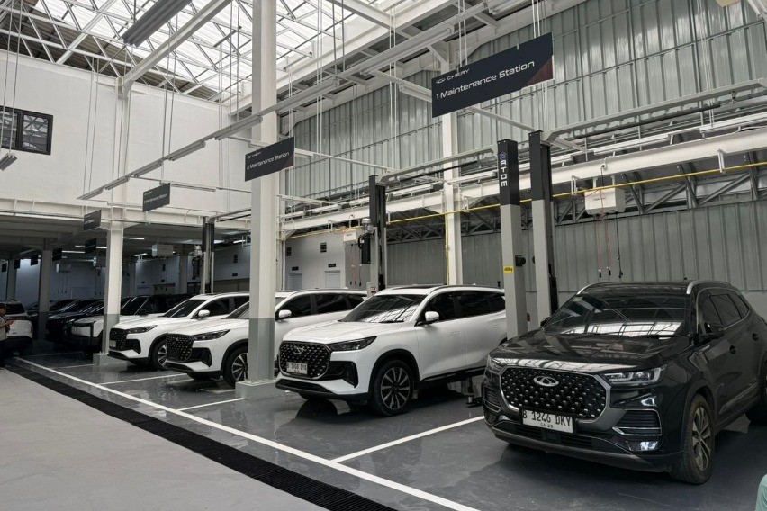 Diler Geely Karawaci