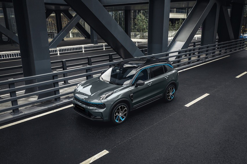 Lynk & Co 01 PHEV