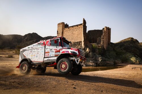 Hino 600 Series Ikuti Rally Dakar 2026 Buktikan Durabilitas di Medan Ekstrem