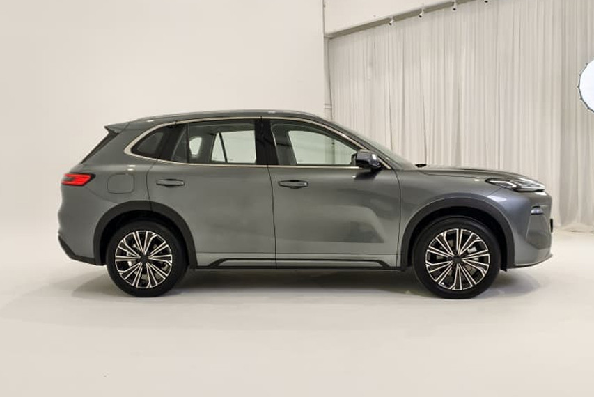 Proton e.mas7 PHEV side profile