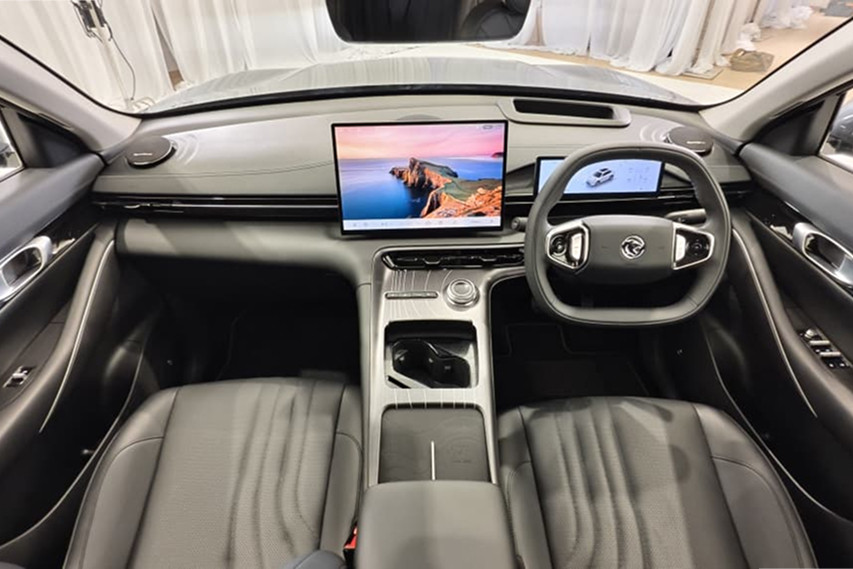 Proton e.MAS7 PHEV interior view