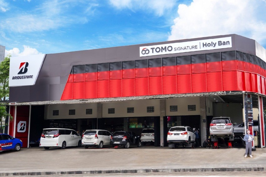 Bridgestone Buka Tomo Signature Holy Ban Pluit, Ada Promo Pembelian Menarik
