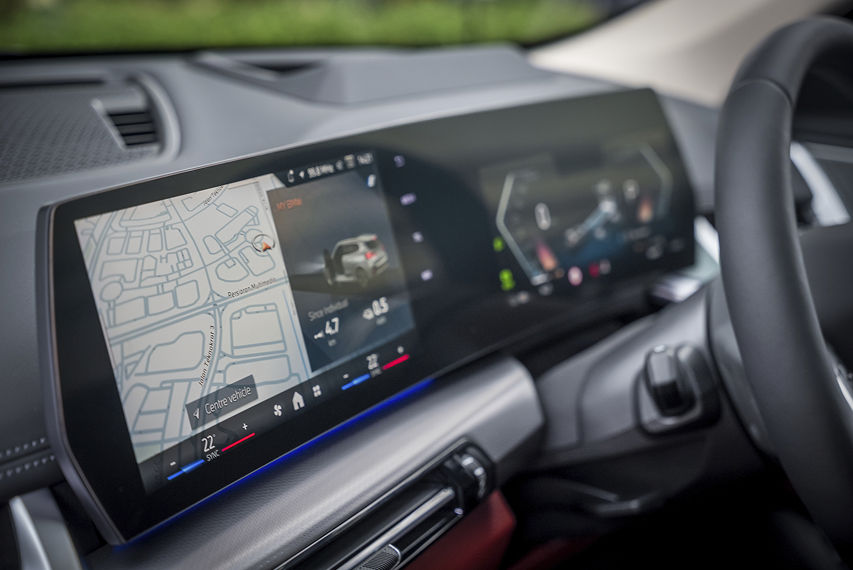 BMW iX1 eDrive20L M Sport interior