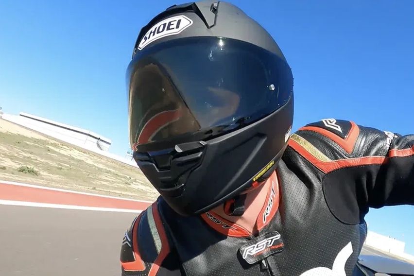 Shoei Luncurkan e:Drylens, Visor Helm Anti-Fog dan Penyesuaian Cahaya