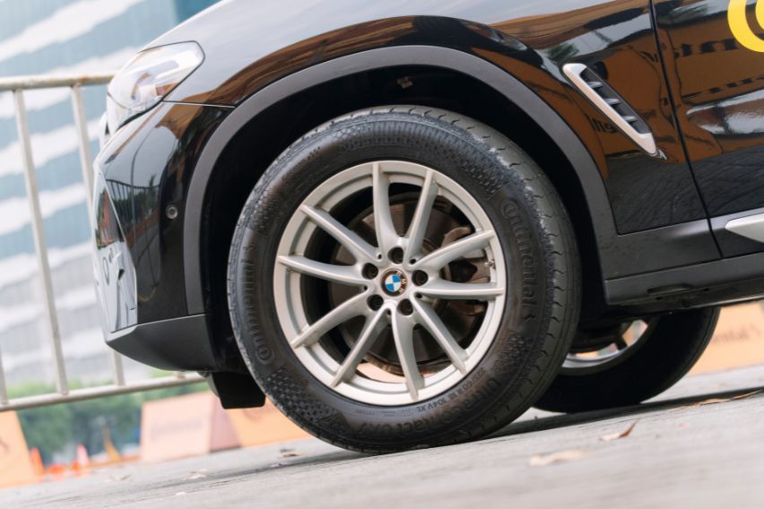 Continental UltraContact UX7 Press Photo 10