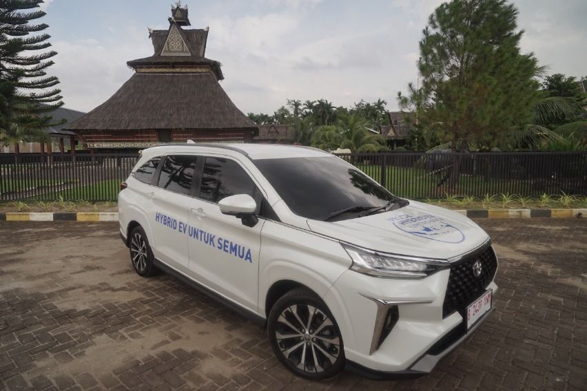 Perjalanan Pembuktian Ketangguhan New Toyota Veloz Hybrid EV Jelajah Lintas Nusa Rampung