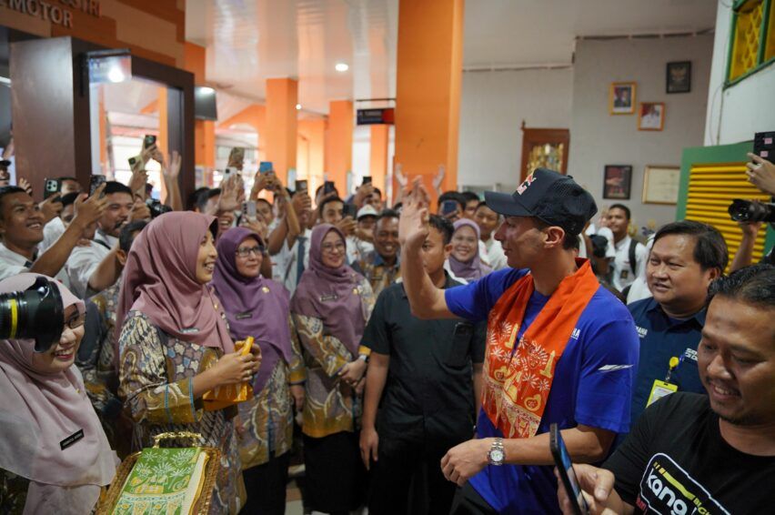 Toprak Razgatlıoğlu kunjungi SMK Negeri 39