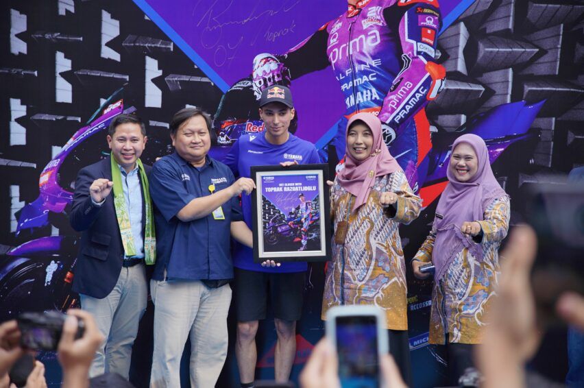 Debut Kunjungan ke Sekolah, Toprak Razgatlıoğlu Sambangi SMK Negeri 39 Jakarta