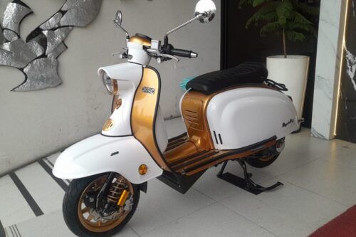Royal Alloy JPS 245 Masuk Indonesia, Skuter Klasik Premium Harga Rp100 Jutaan