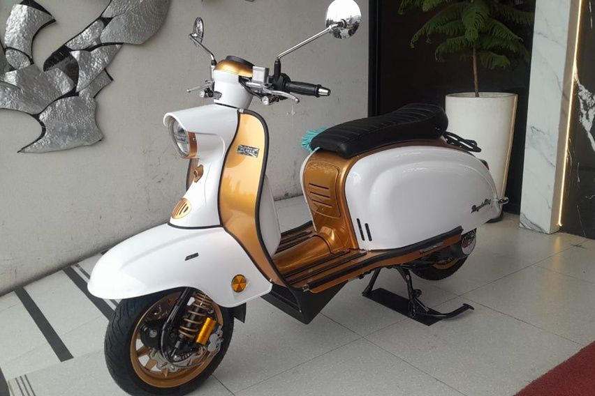 Royal Alloy JPS 245 Masuk Indonesia, Skuter Klasik Premium Harga Rp100 Jutaan