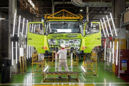 43 Tahun Mengabdi, Hino Tegaskan Komitmen Jadi Tulang Punggung Transportasi Indonesia