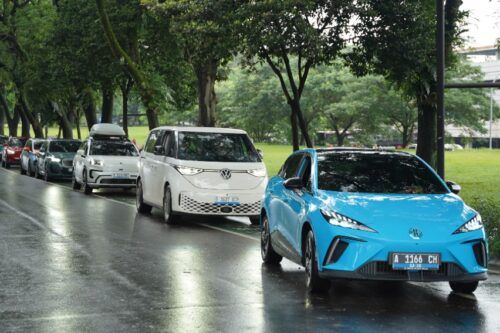 Lawan Mitos Kebakaran Mobil Listrik, KOLEKSI dan PLN Desak Standar Keselamatan Nasional