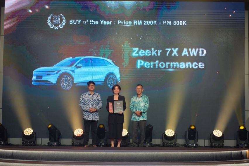 Zeekr 7X MCOTY award