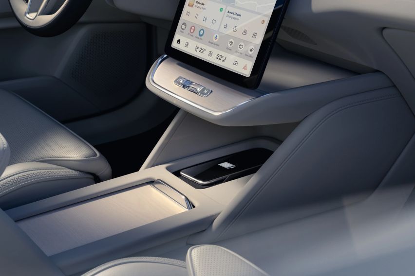 Volvo ES90 centre console