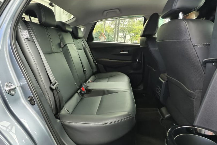 Toyota VIOS HEV rear seats