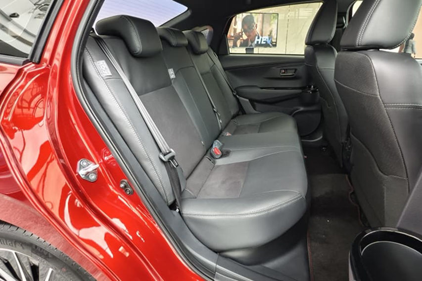 Toyota Vios HEV GR Sport rear seats view