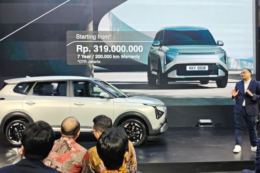 Bahas Kia Carens Trendy Varian Termurah, Tawaran MPV Menarik di Rp319 Juta