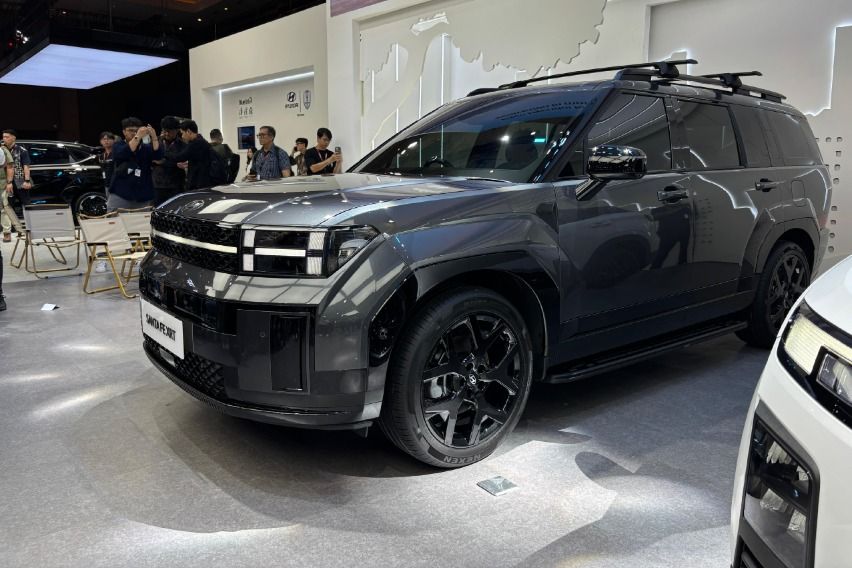 Hyundai Luncurkan Santa Fe XRT Hybrid di IIMS 2026 Harga Rp900 Jutaan