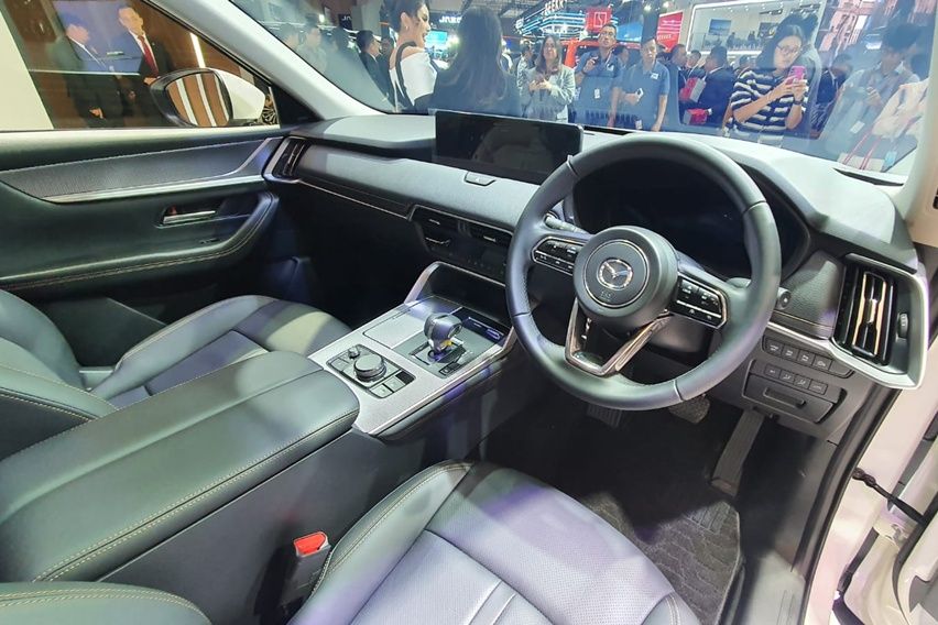 Interior Lepas E4