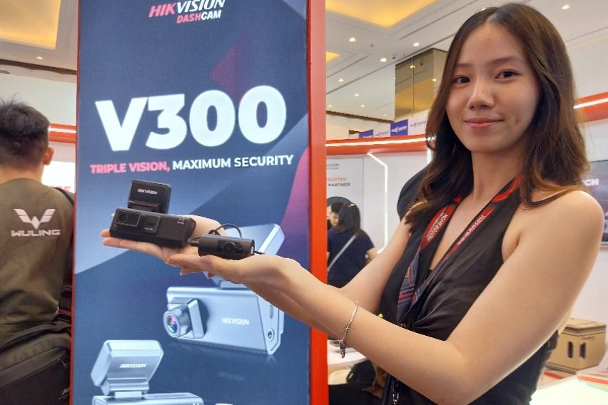 Hikvision Rilis Dashcam V300 dengan Keamanan Total 3 Kamera
