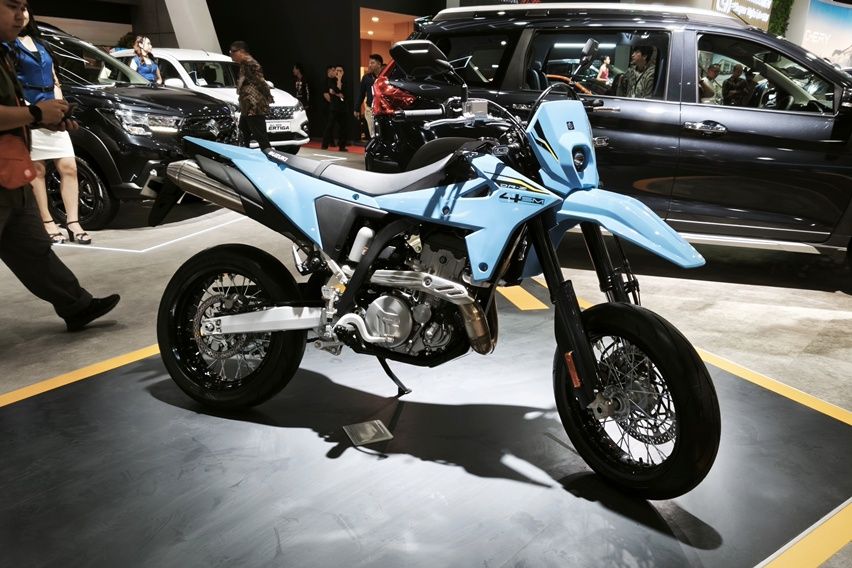 Suzuki Pajang Supermoto DR-Z4SM di IIMS 2026 untuk Lihat Respons Masyarakat