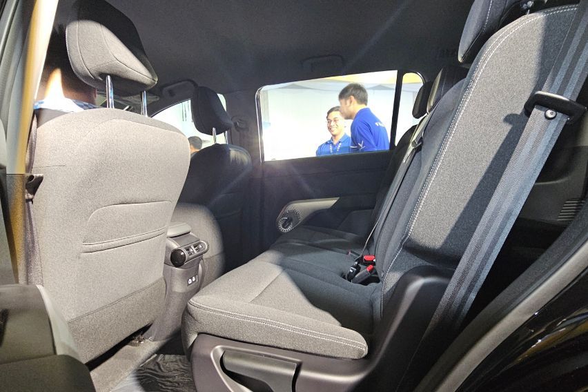 VinFast Limo Green 5