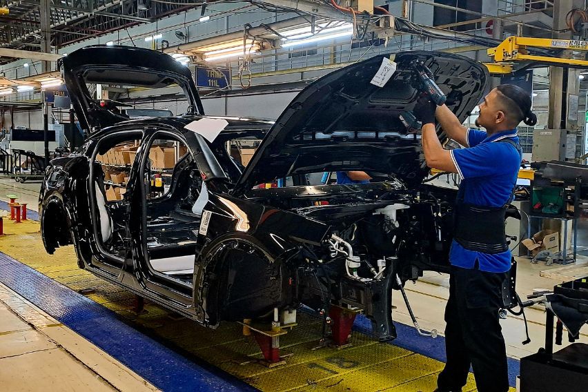 Malaysia-built Peugeot 408