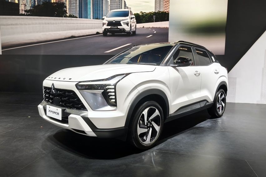 Ini Beda Mitsubishi Xforce 55th Anniversary Edition di IIMS 2026 dengan Varian Biasa
