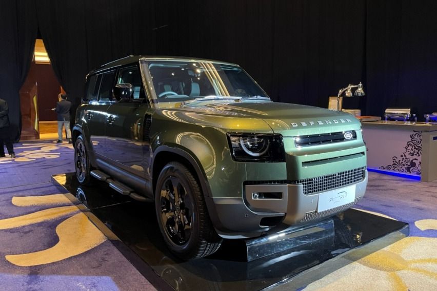 Land Rover Defender MY26