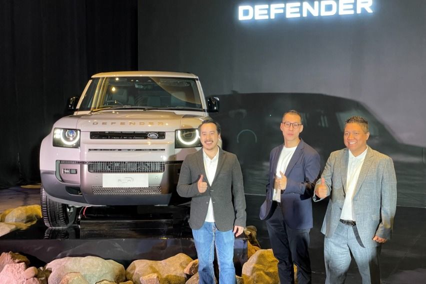 Land Rover Defender MY26