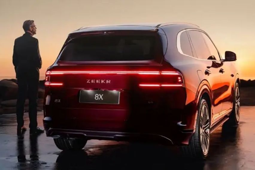 Zeekr 8X rear
