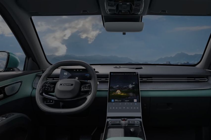 Lepas L8 interior dashboard 