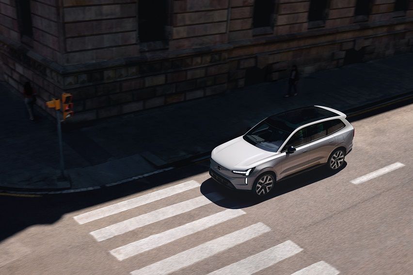 Volvo PH rolls out ES90, EX90 BEVs