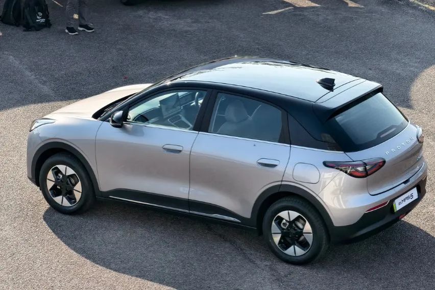 Proton e.MAS 5 rear