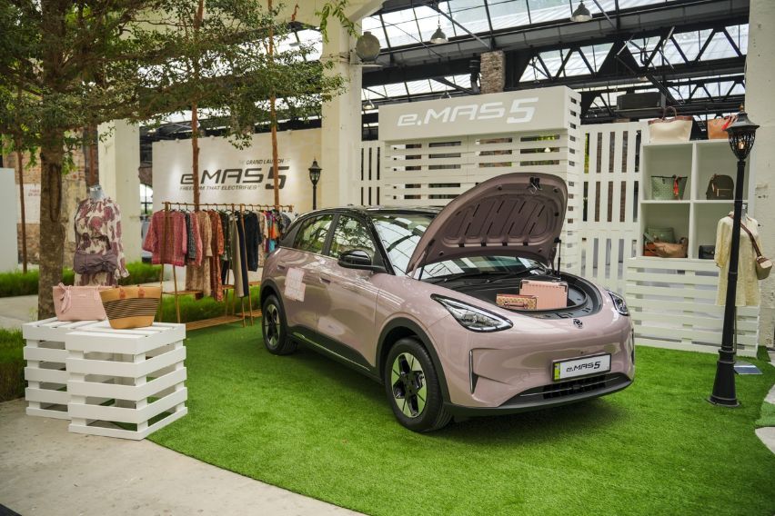 Proton e.MAS 5 frunk