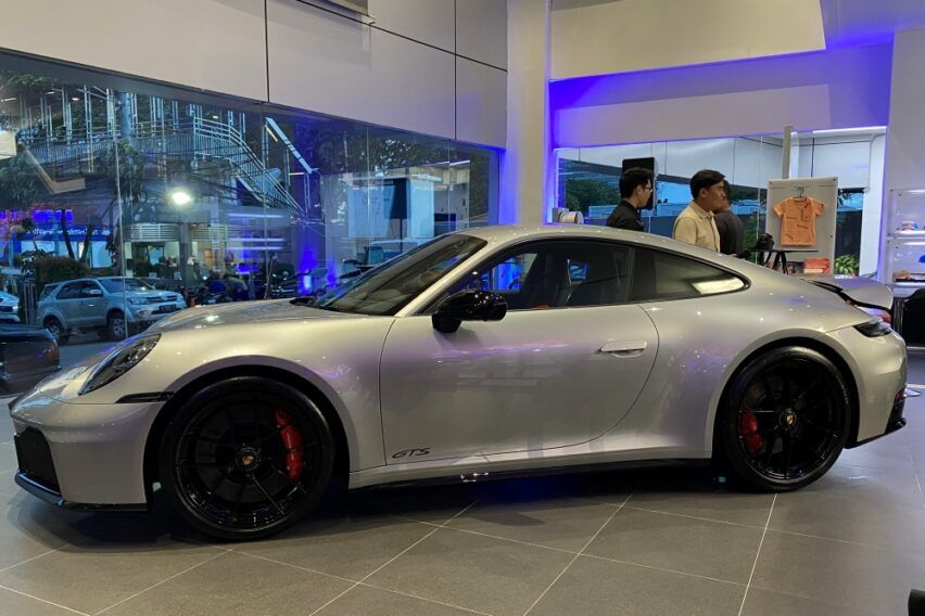 Porsche 911 GTS T-Hybrid