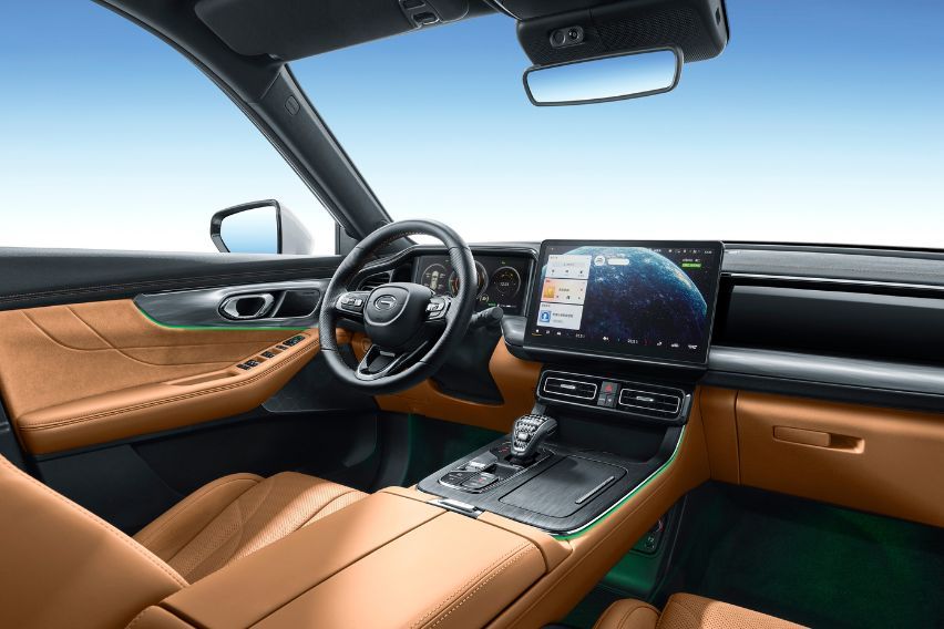 GS8 HEV interior
