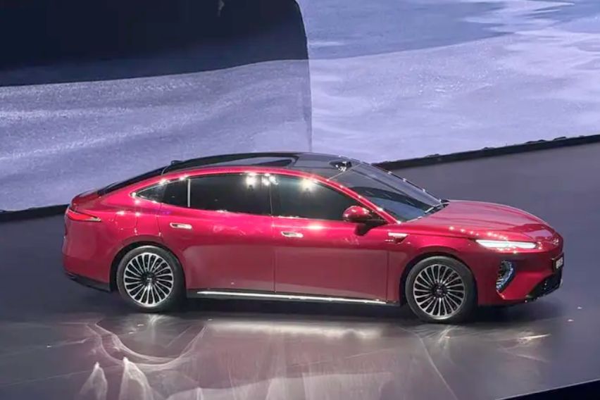 BYD Seal 08 revealed in China with Blade Battery 2.0; targets 1000 km range 