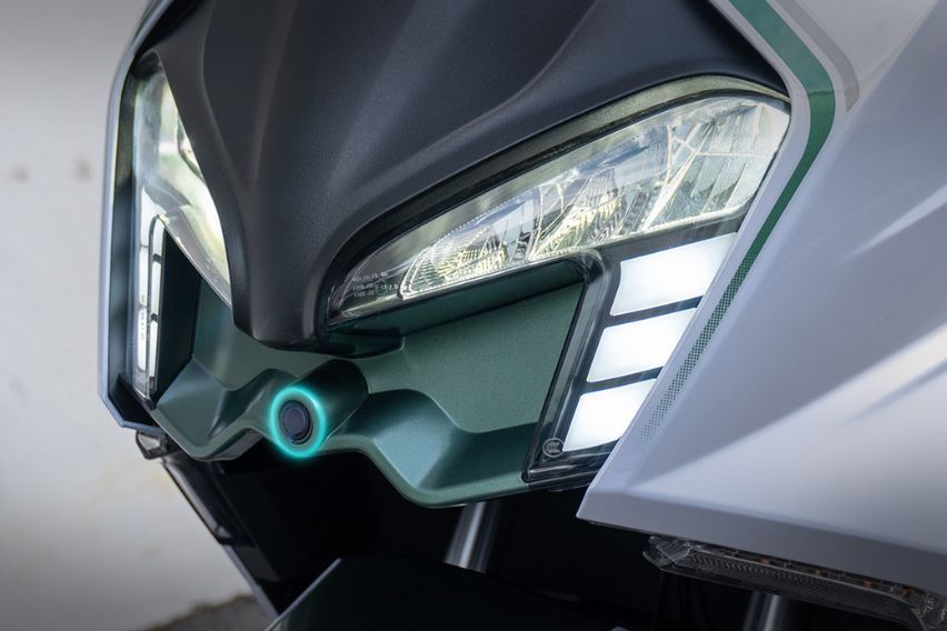 Aveta Viper 180 front cam