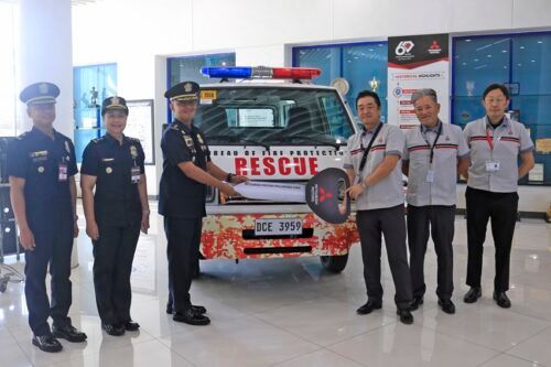 Mitsubishi Motors PH turns over L300 to BFP