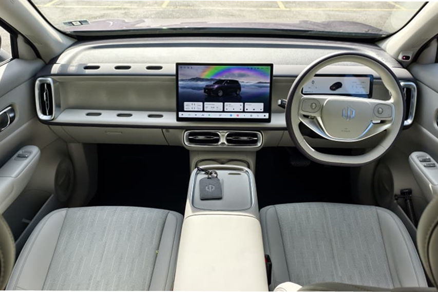 leapmotor b10 interior view