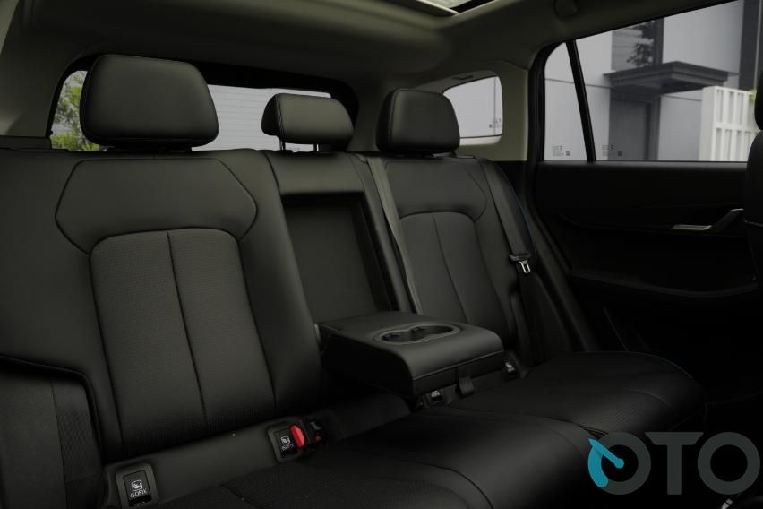 kursi belakang Jaecoo J5 EV