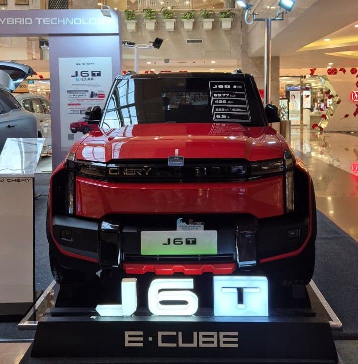 Pameran Chery di mall dan sesi test drive